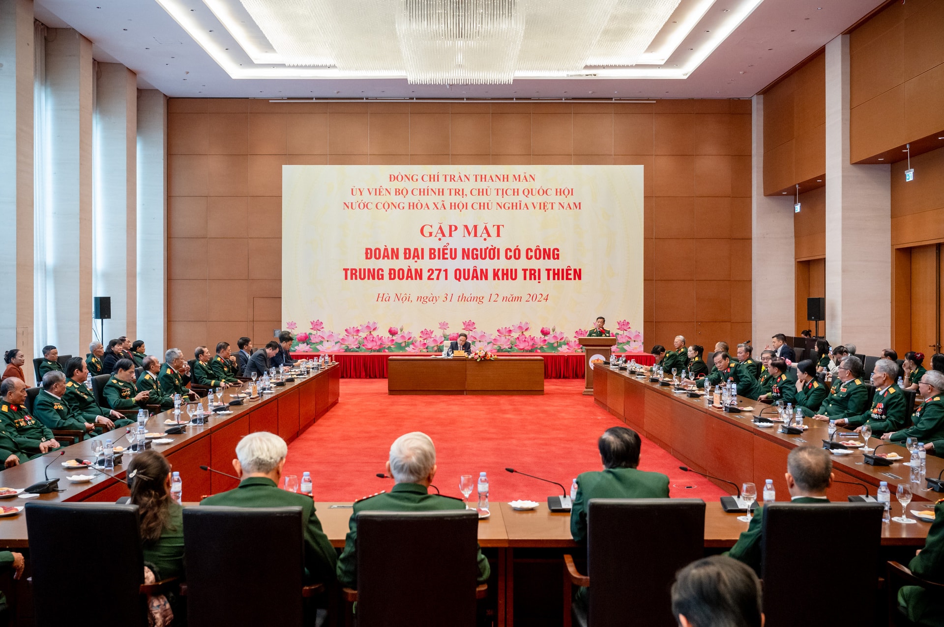 chu tich quoc hoi tran thanh man gap mat doan dai bieu nguoi co cong trung doan 271 quan khu tri thien hinh 2