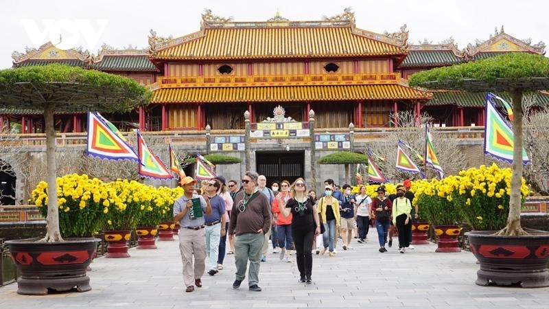 hue ky vong thu 11200 ti dong tu du lich trong nam 2025 hinh 1