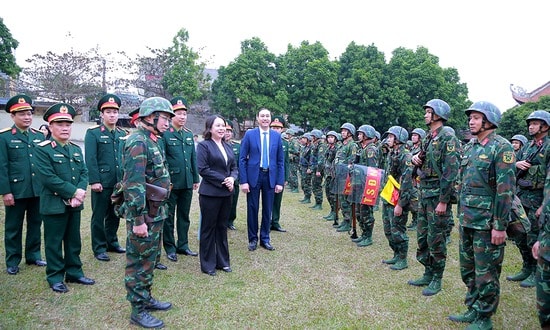 pho chu tich nuoc vo thi anh xuan tham chuc tet tai tinh phu tho hinh 1