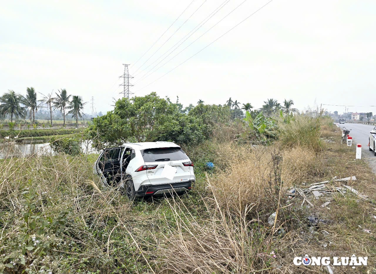 quang ninh tai xe thoat nan nho deo day an toan hinh 2