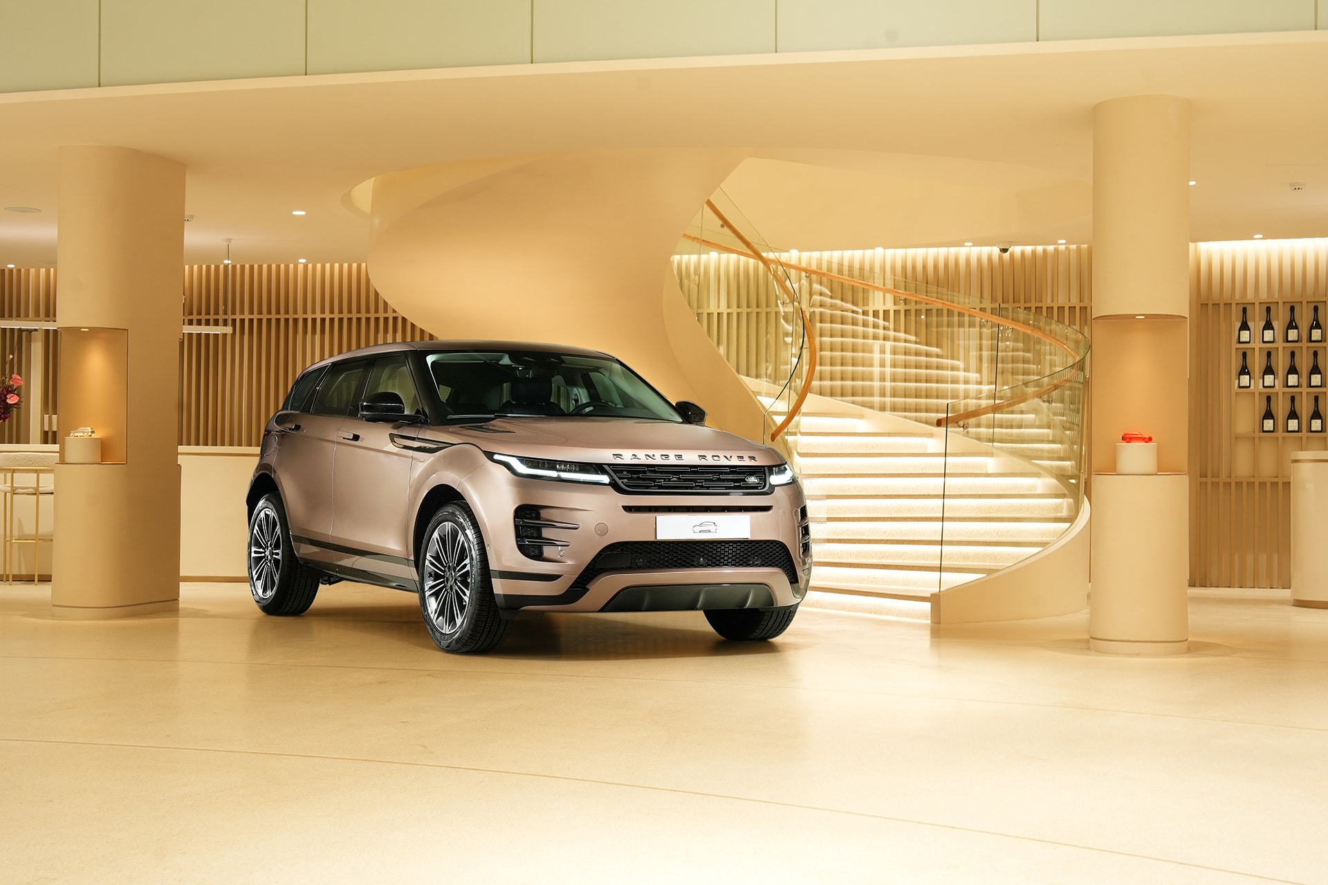 range rover evoque 2025 ve viet nam gia ban tu 29 ty dong hinh 1