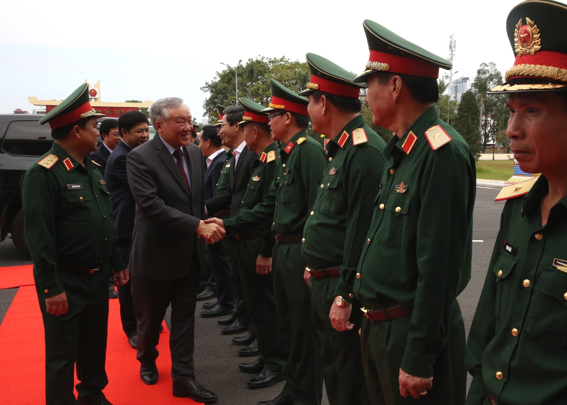 khong de ho dan nao thieu doi khong co tet phai toi lua tat den trong dip tet hinh 6