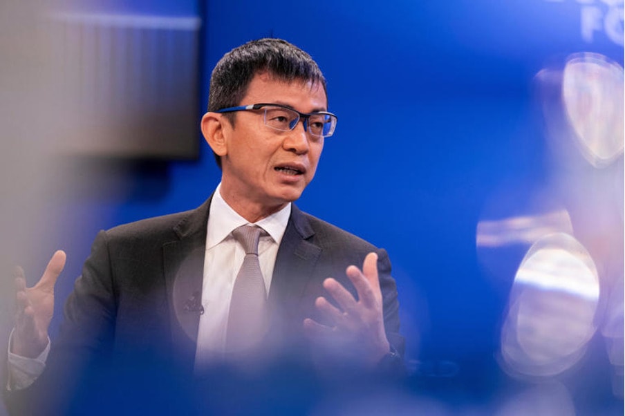 trung quoc dan dau cuoc dua xe dien nho nguon nhan tai vuot troi hinh 1