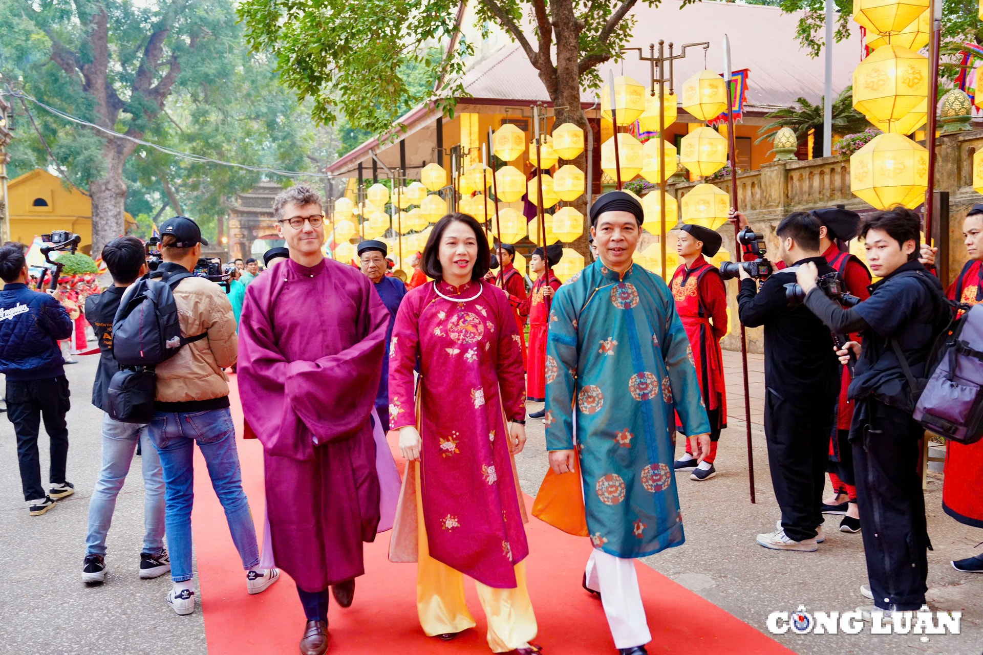 doc dao nghi le tong cuu nghinh tan tai hoang thanh thang long hinh 9