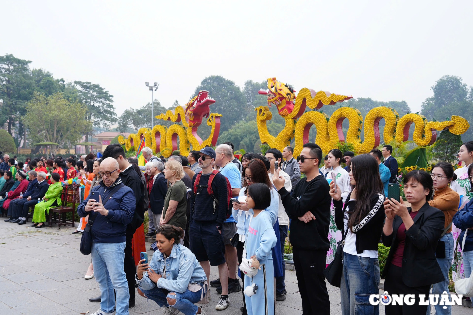 doc dao nghi le tong cuu nghinh tan tai hoang thanh thang long hinh 11