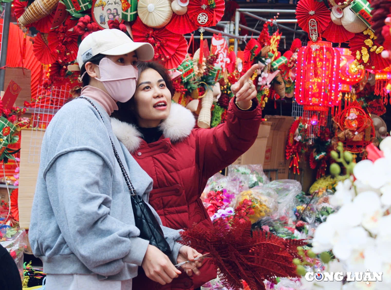 thanh hoa cho vuon hoa ruc do don khach sam tet co truyen hinh 4