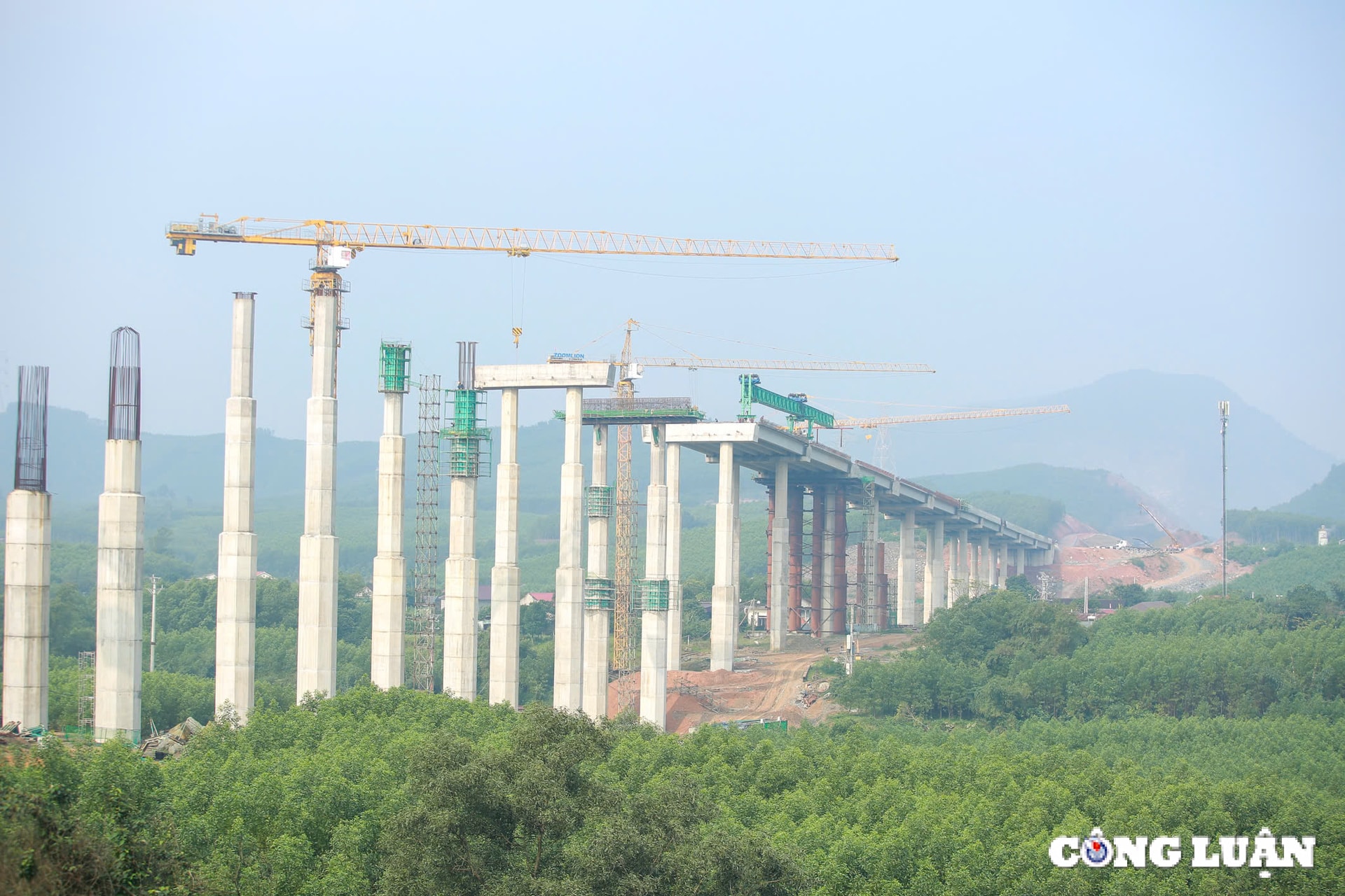 thi cong xuyen tet de thong xe cao toc bac nam qua ha tinh dip 30 4 hinh 9