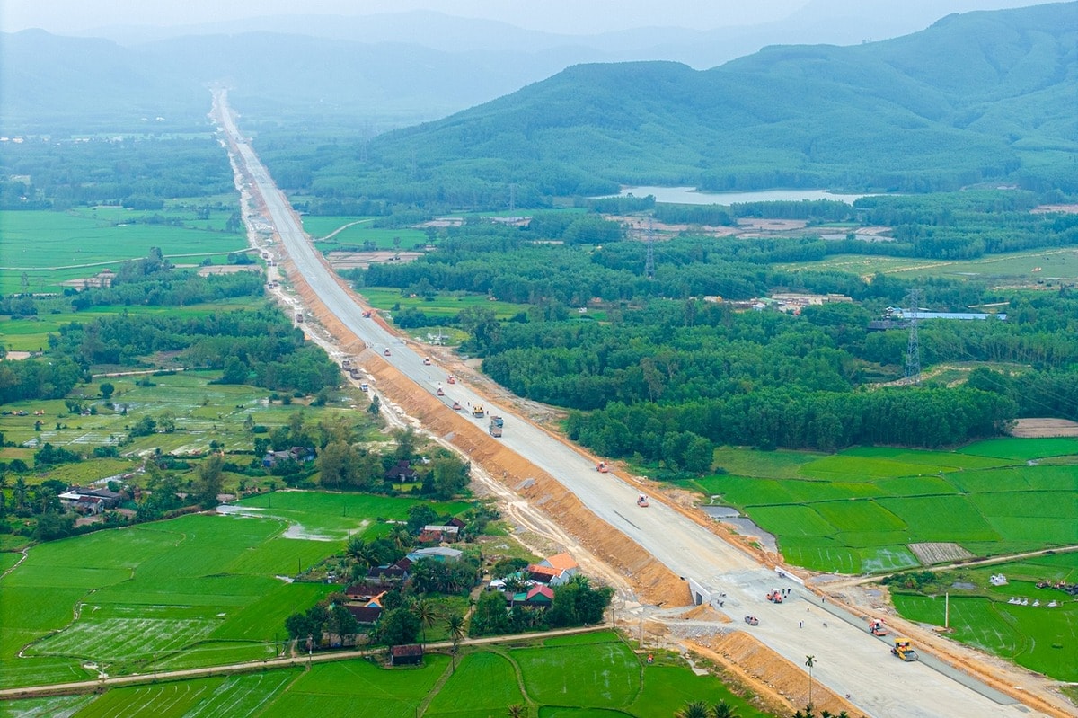 tet khong nghi tren cong truong cao toc bac  nam phia dong hinh 2