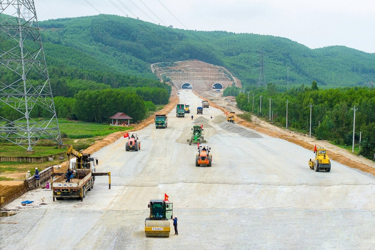 tet khong nghi tren cong truong cao toc bac  nam phia dong hinh 1