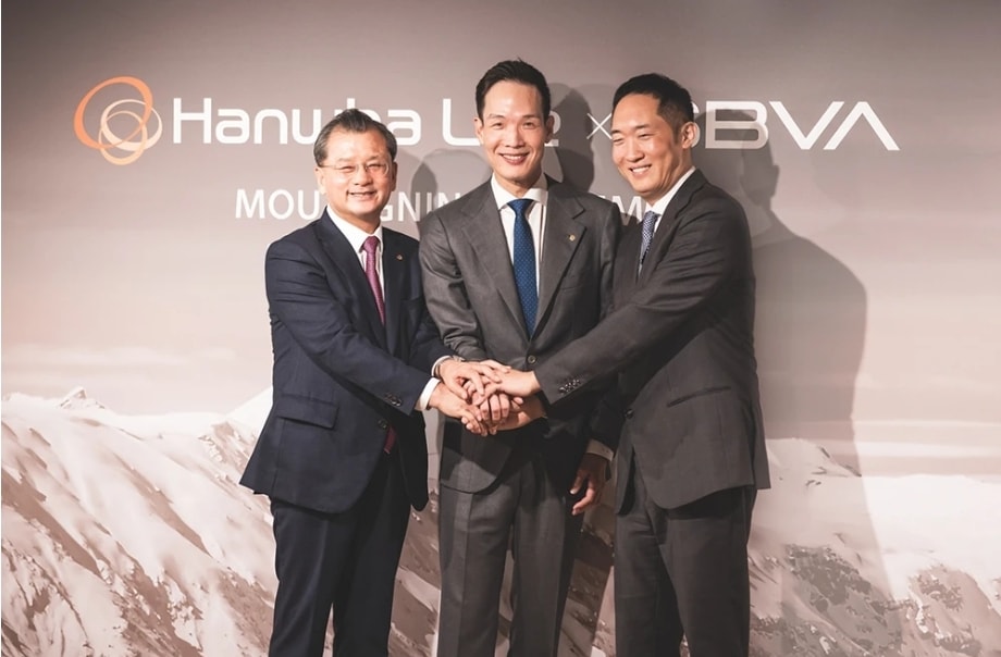 hanwha life mo rong tam anh huong toan cau voi cac doi tac chien luoc tai thuy si hinh 1