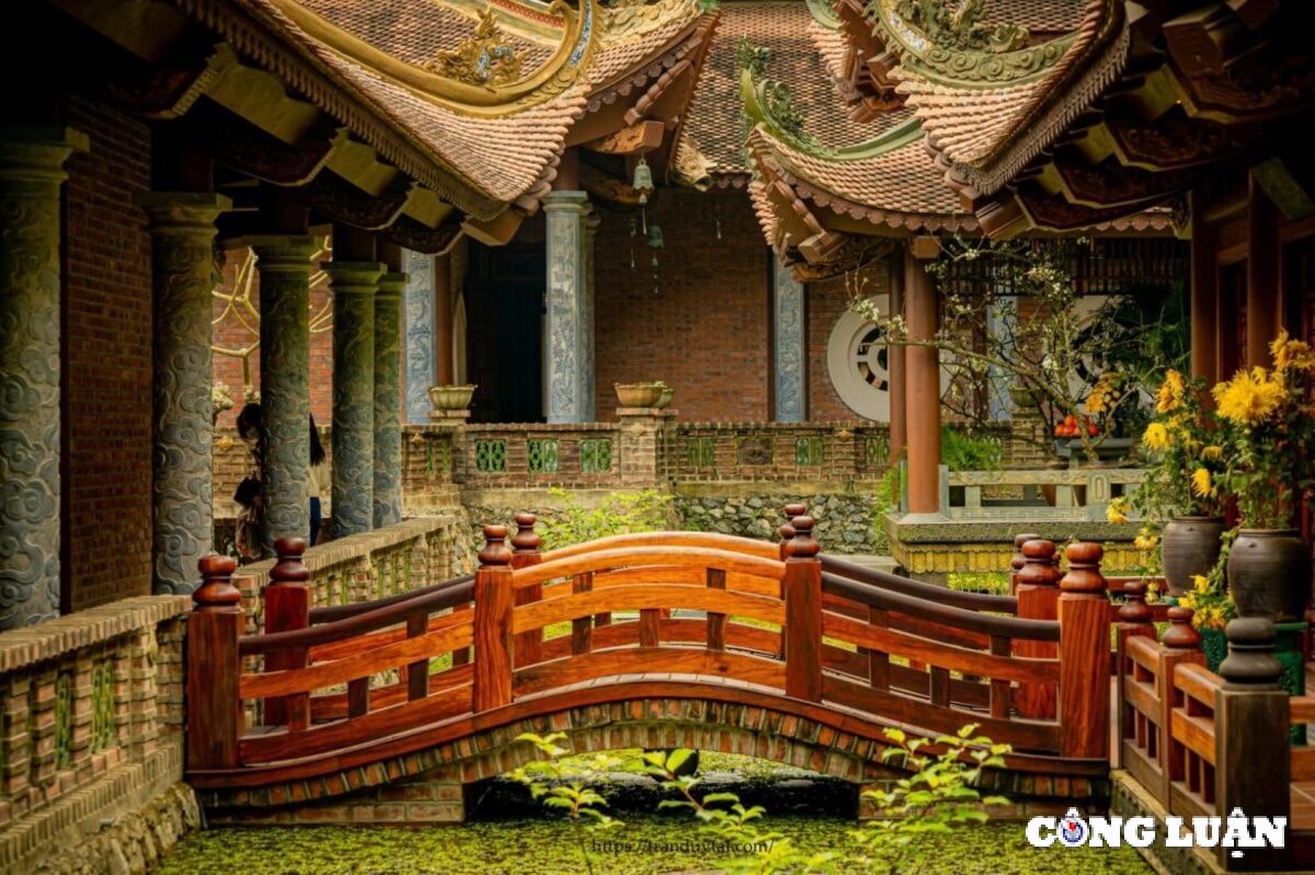 dau nam du xuan den dia tang phi lai tu ngoi chua dep nhu chon tien canh o ha nam hinh 8