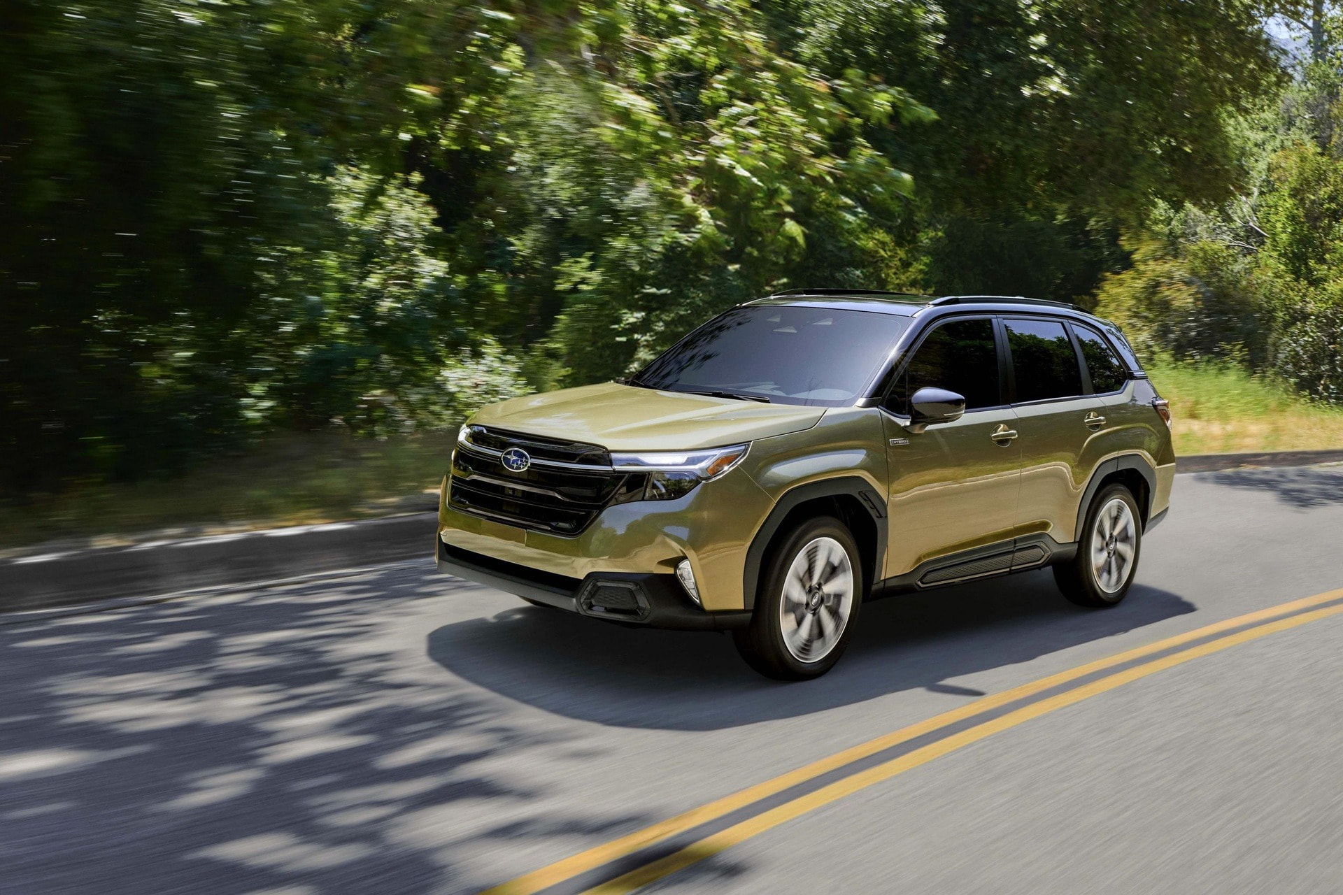 ra mat subaru forester hybrid gia quy doi khoang 900 trieu dong hinh 4