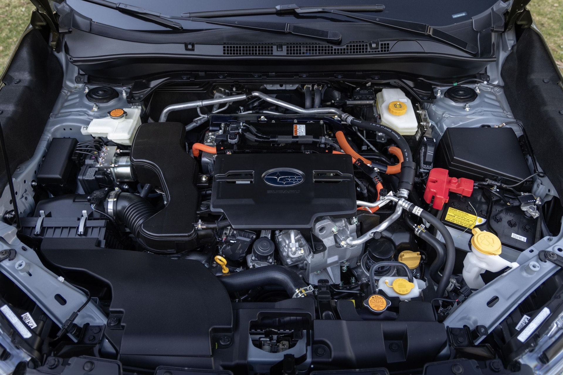 ra mat subaru forester hybrid gia quy doi khoang 900 trieu dong hinh 2