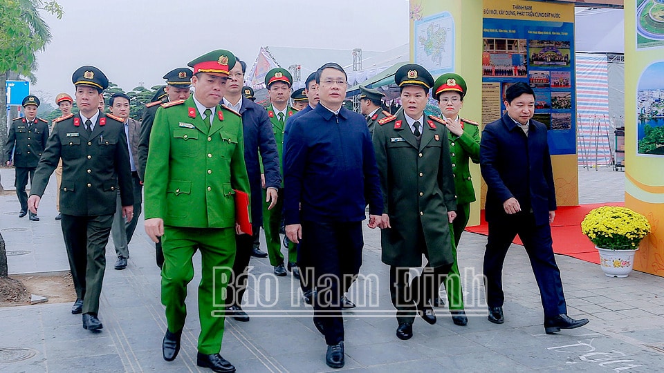 nam dinh huy dong hon 2500 can bo chien si dam bao an ninh le khai an den tran xuan at ty hinh 2