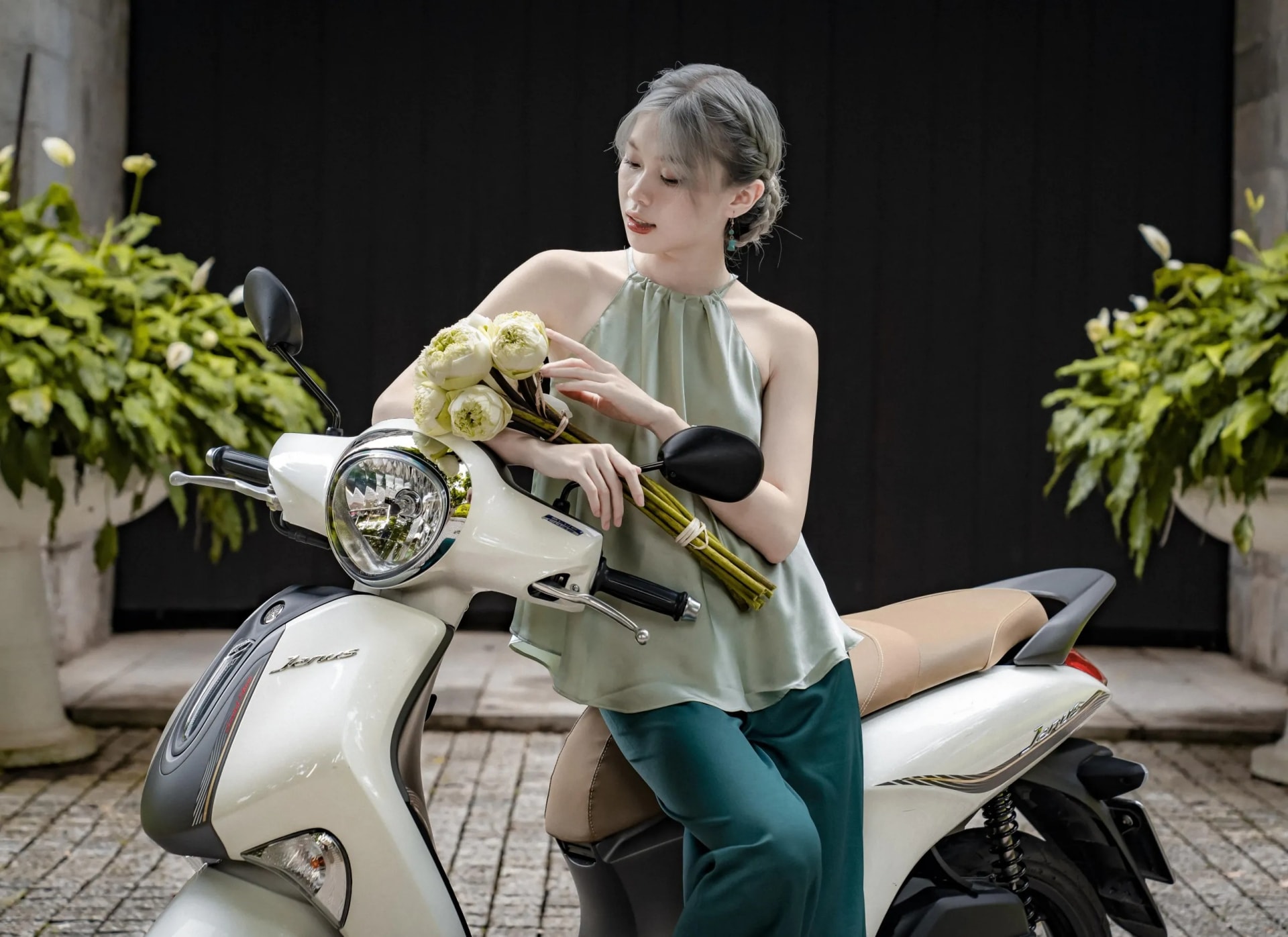 bang gia ban le de xuat xe may yamaha moi nhat thang 2 2025 hinh 1