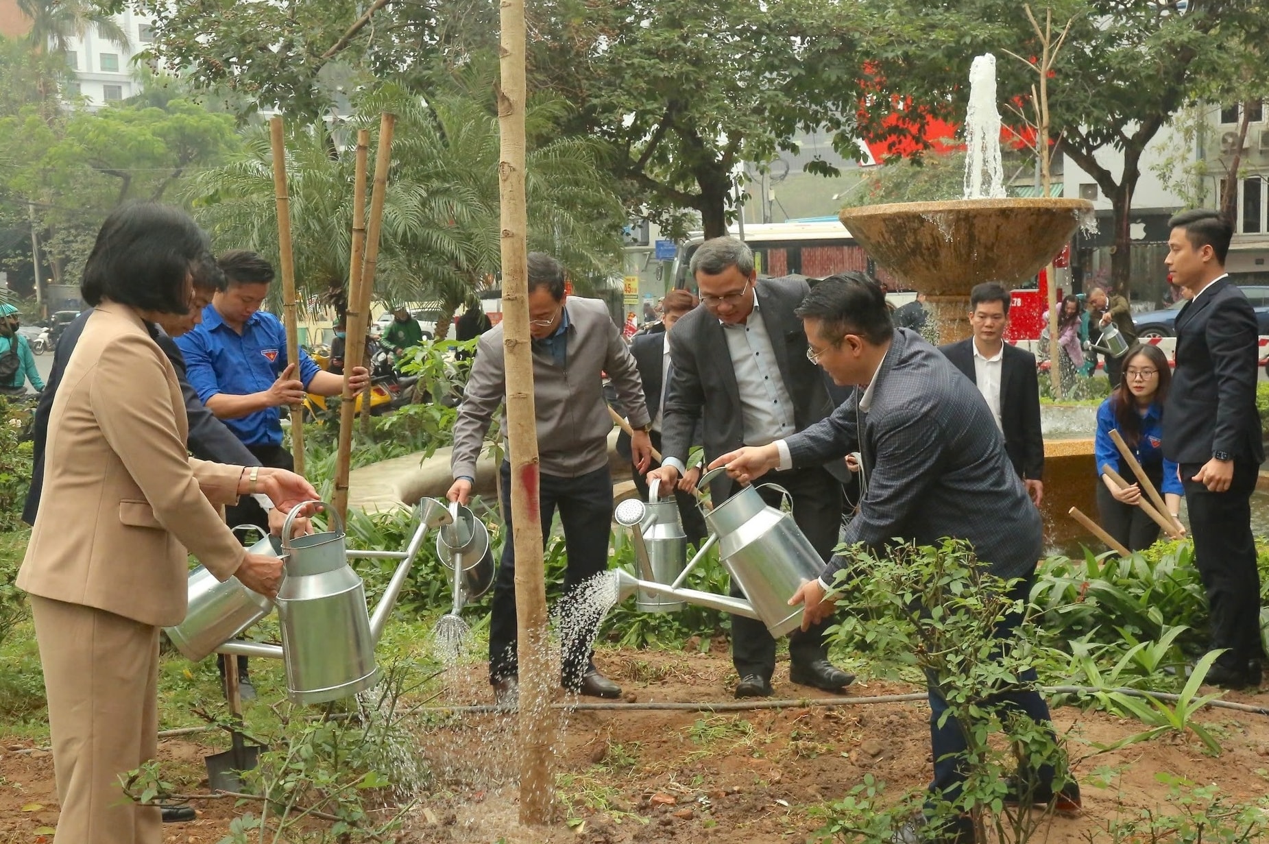 hanoi metro phat dong tet trong cay xay dung van hoa giao thong cong cong hinh 2