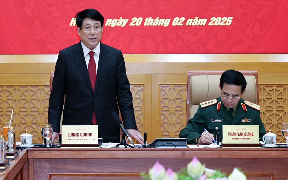 tiep tuc xay dung quan doi tinh gon manh hinh 4