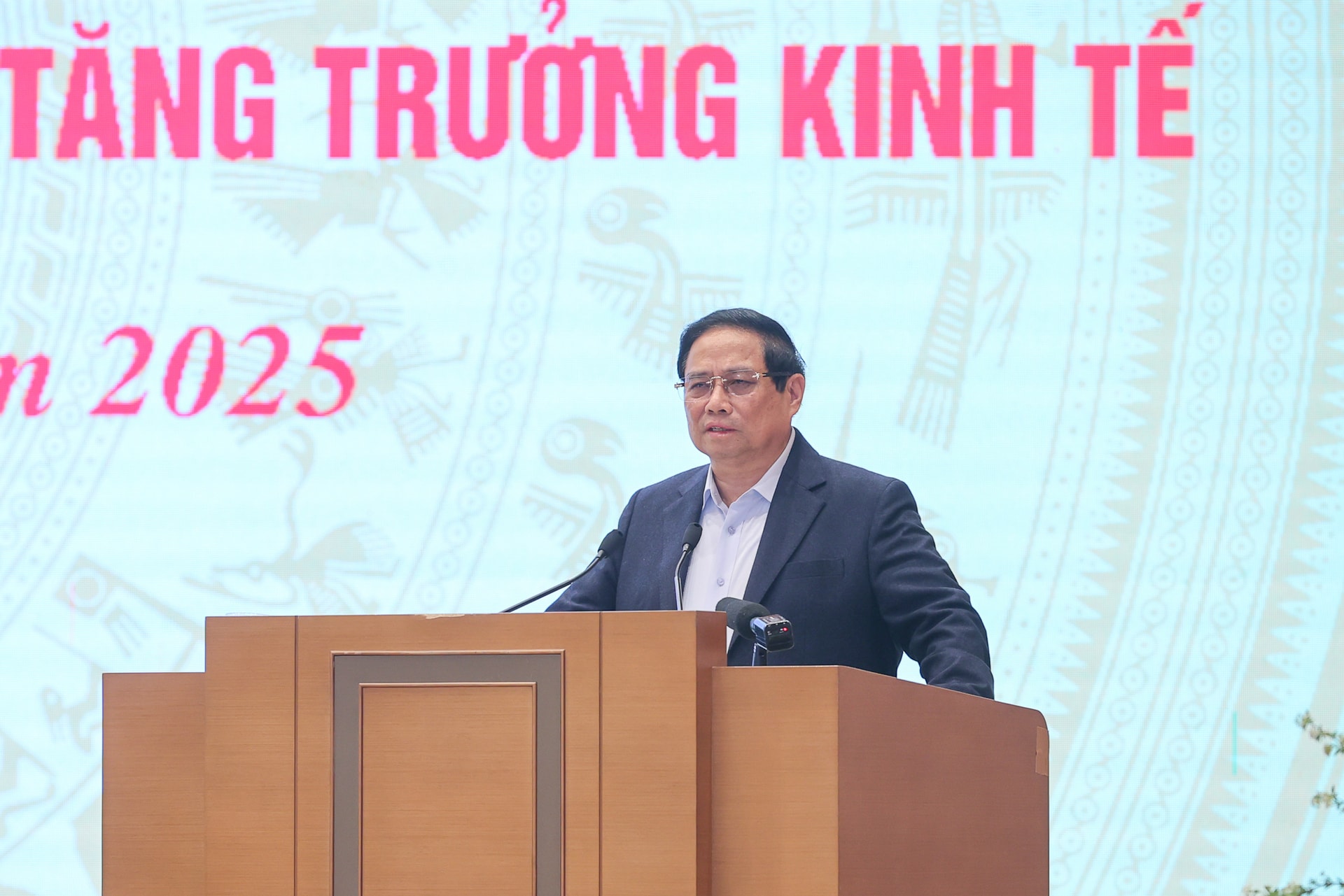 thu tuong chinh phu pham minh chinh du tu tin du dieu kien du nang luc de tang truong 8 tro len hinh 1