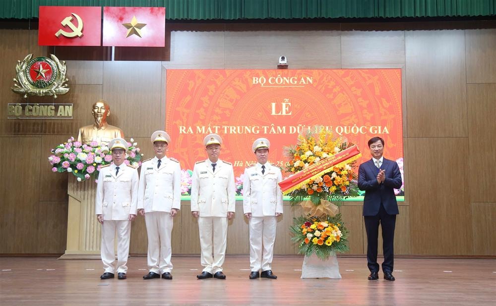 xay dung trung tam du lieu quoc gia thanh mot tru cot trong cuoc cach mang chuyen doi so quoc gia hinh 2