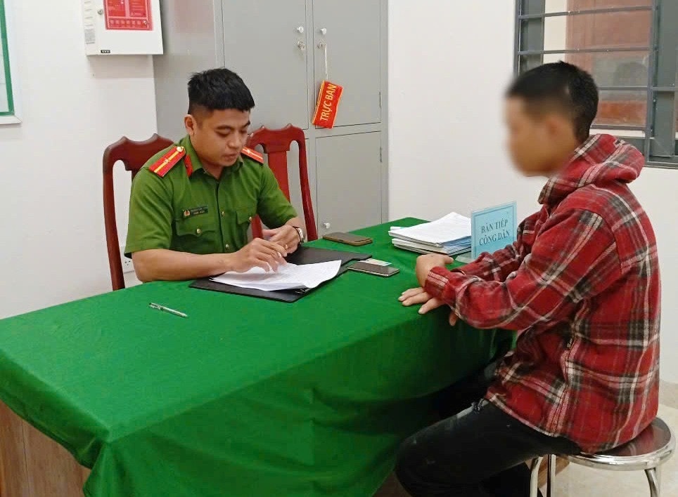 su dung hieu ung lam bam mat roi dang len tiktok mot thanh nien o quang nam bi xu phat hinh 1
