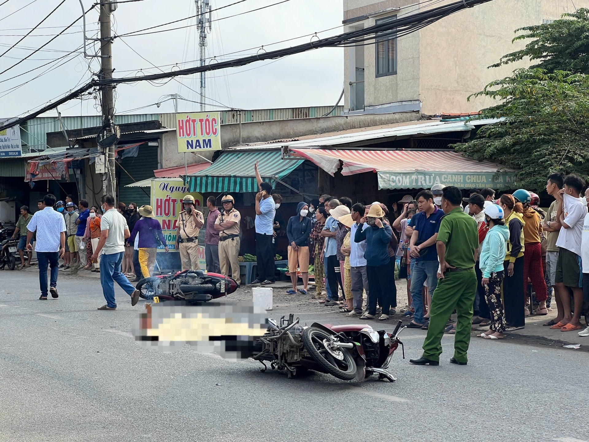 bi xe may can qua nguoi nguoi dan ong tu vong hinh 1