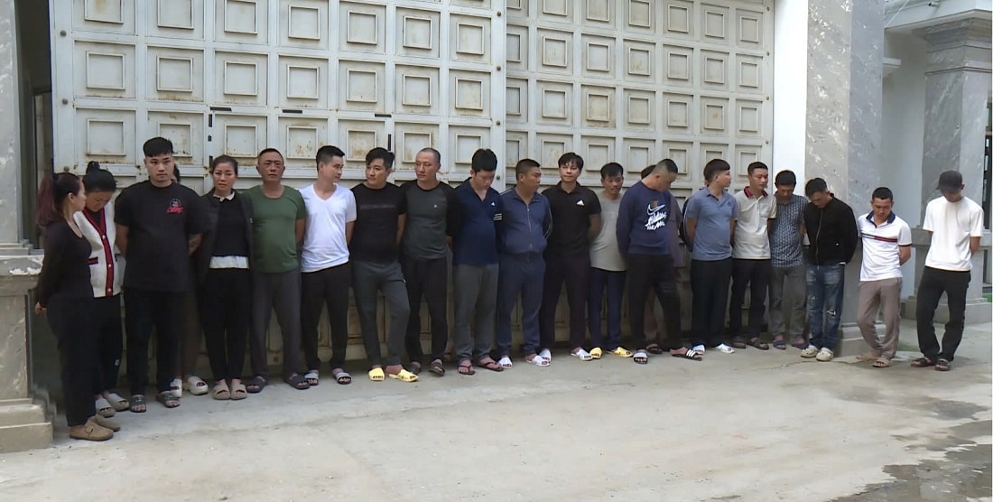 triet xoa 2 o nhom danh bac quy mo lon tai nghe an hinh 1