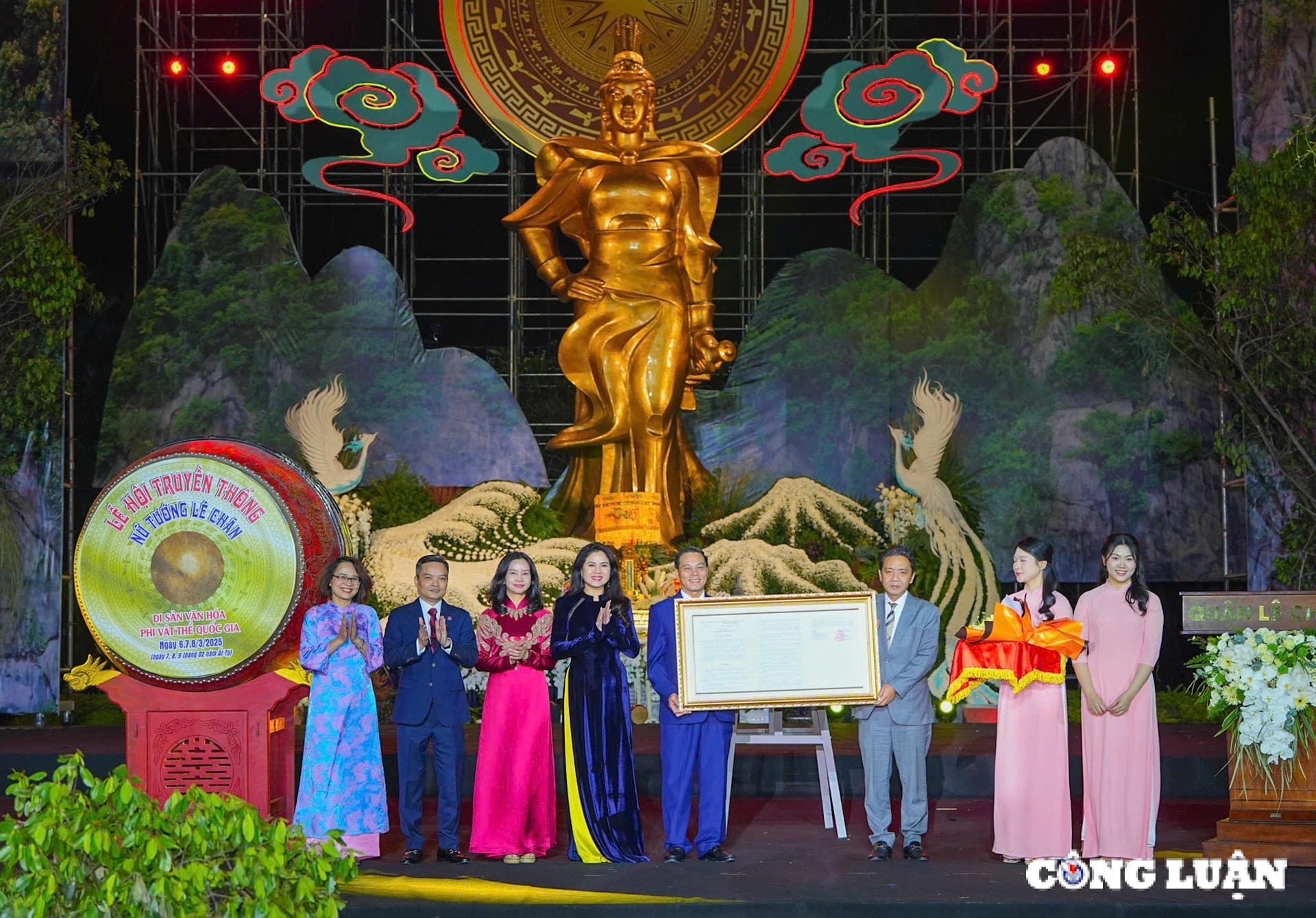 hai phong don nhan bao vat quoc gia bo kim pham den nghe va khai mac le hoi truyen thong nu tuong le chan nam 2025 hinh 1