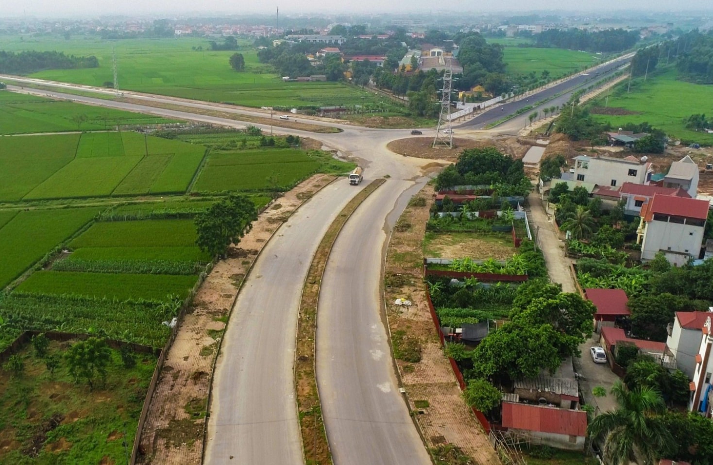 gan 1500 ty dong nang cap tuyen duong noi san bay noi bai voi ho dai lai hinh 1