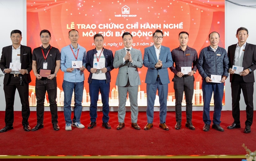thien khoi group to chuc le trao chung chi hanh nghe moi gioi bat dong san hinh 1