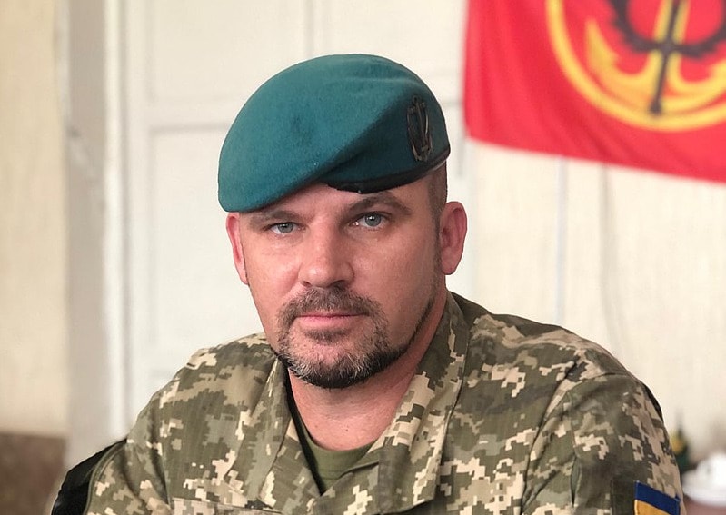ukraine thay tong tham muu truong giua ap luc chien truong gia tang hinh 1