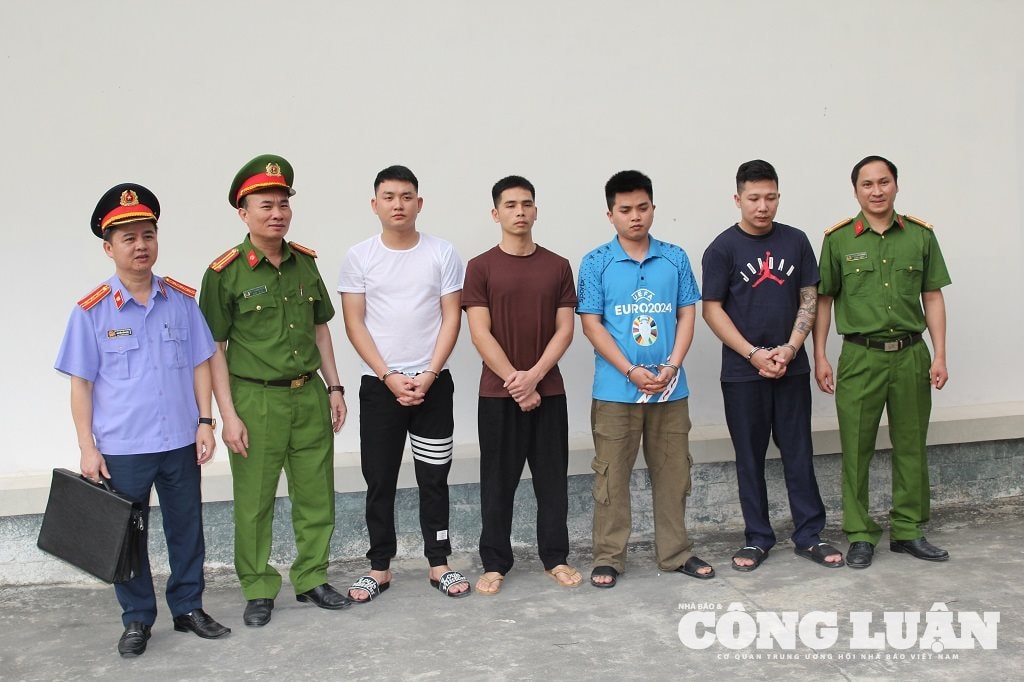 sản xuất giá hóa chất1