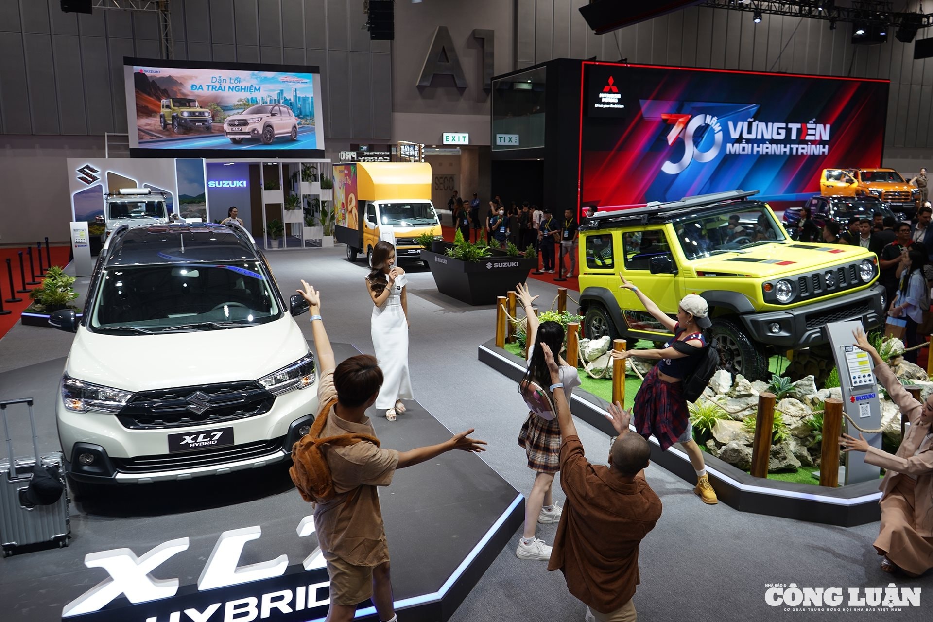 Thị trường ô tô Việt Nam quý 1/2025 tăng trưởng mạnh sức mua so với cùng kỳ năm ngoái, đồng thuận với tình hình sản xuất trong nước.