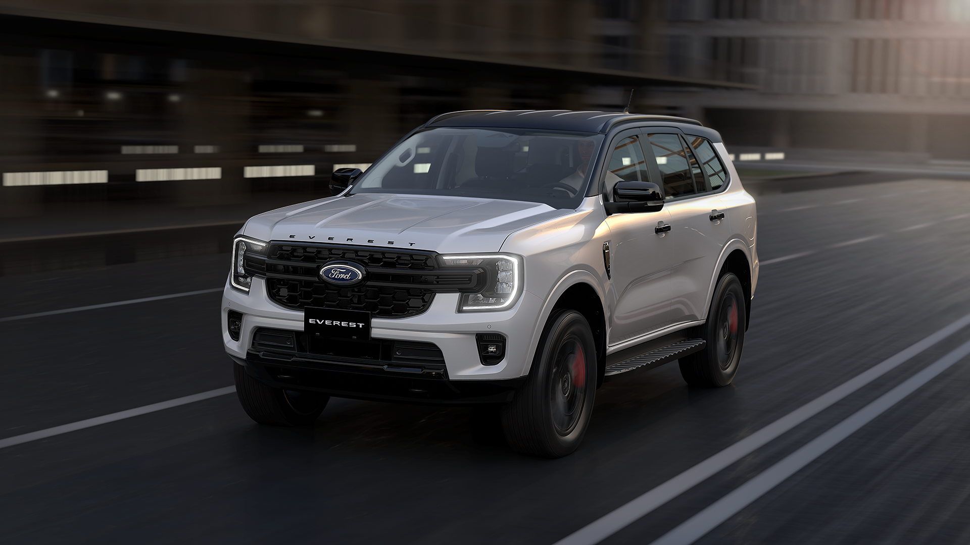 Phiên bản Ford Everest Sport Đặc biệt được tinh chỉnh một số chi tiết ngoại thất với gói thể thao màu đen - Ảnh: Ford