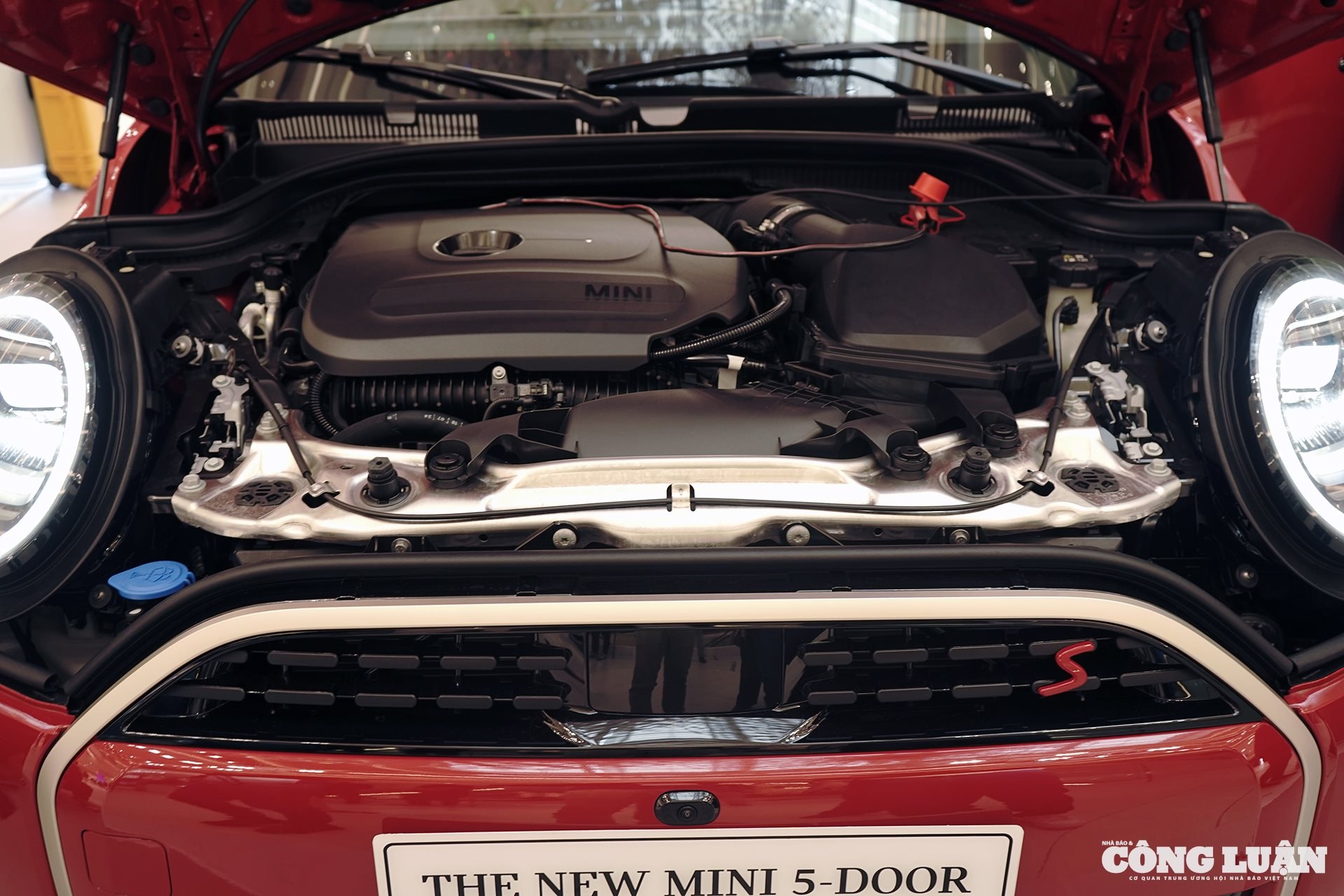 Cả 2 biến thể MINI Cooper S 2025 đều sử dụng động cơ tăng áp công suất lớn.