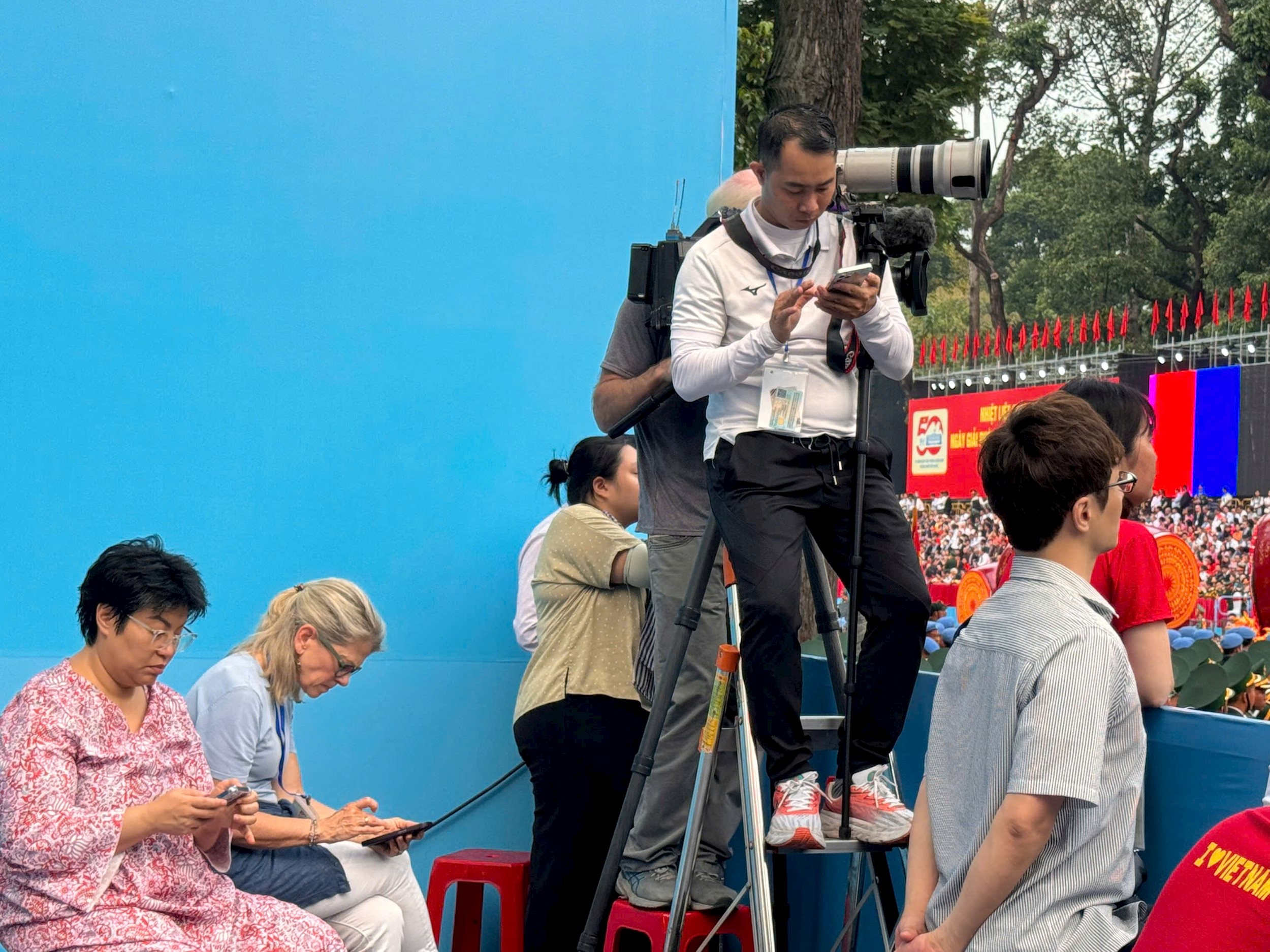 binh-chung-bao-chi-12.jpg