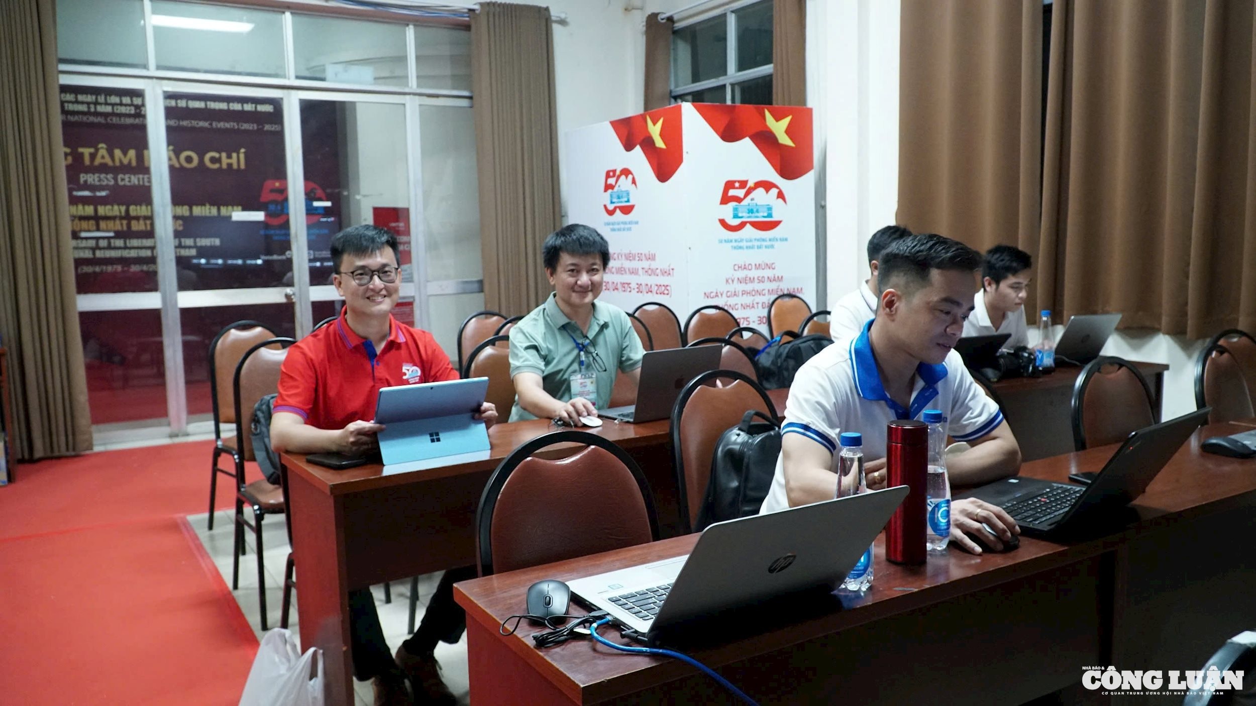 hon-700-phong-vien-1.jpg