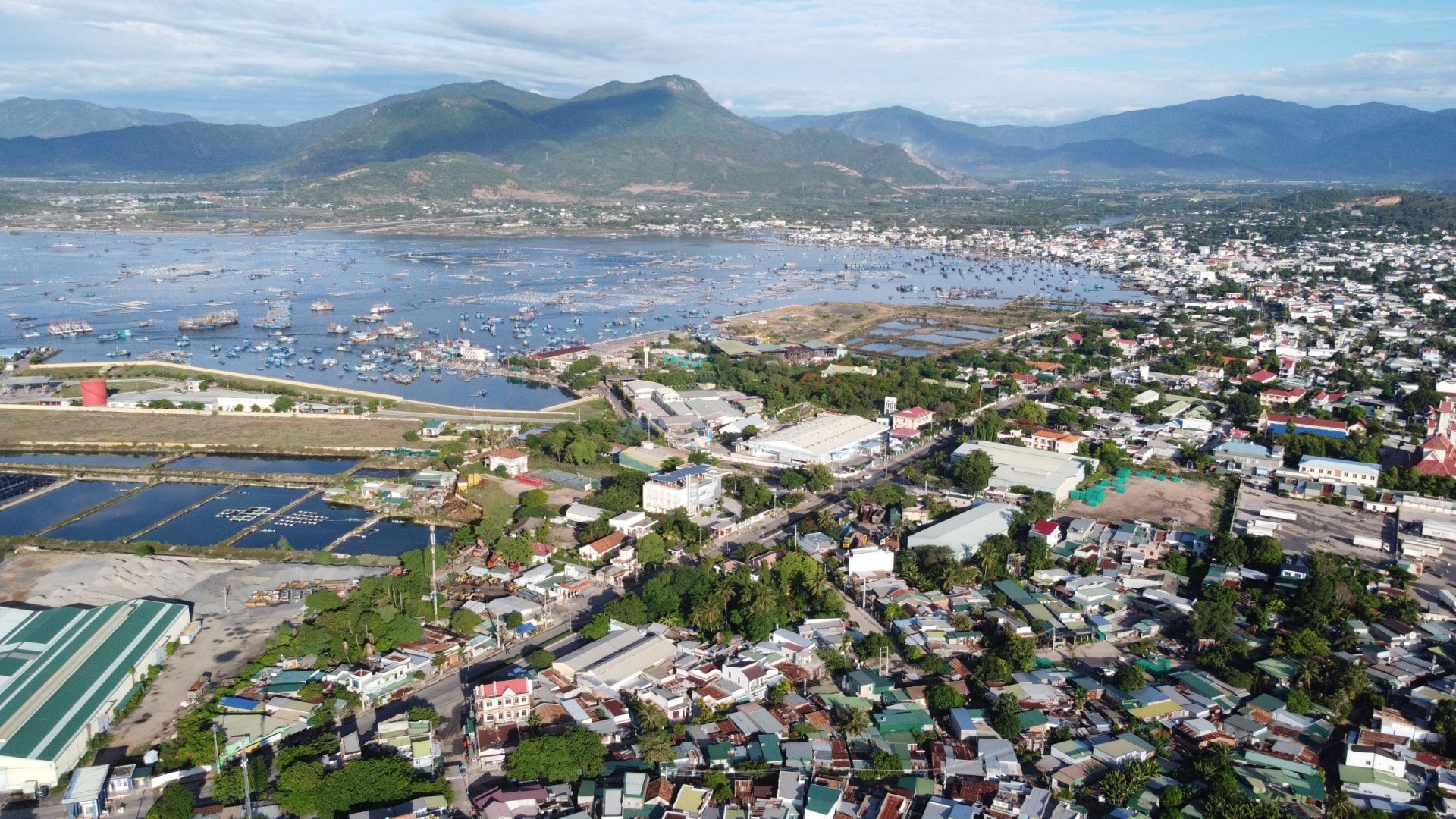 Thành phố Cam Ranh, tỉnh Khánh Hoà đang là địa phương hút giới đầu tư BĐS hiện nay. (Ảnh: Báo Khánh Hoà).