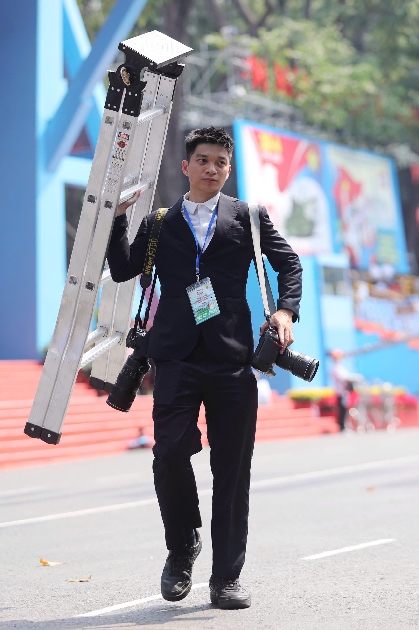 Nhà báo Duy Hiệu - Tạp chí điện tử Tri thức trực tuyến (Zing News)
