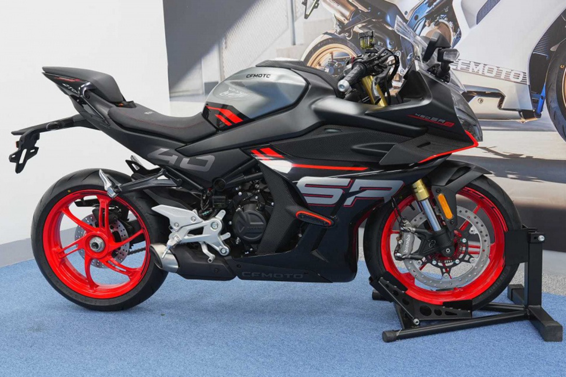 Mẫu xe CFMoto 450SR.