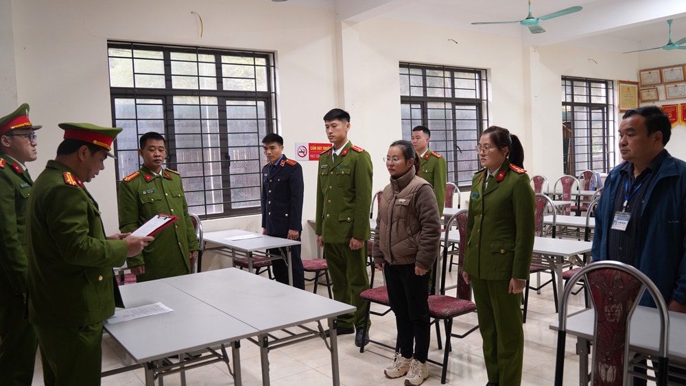 co-quan-canh-sat-dieu-tra-thi-hanh-quyet-dinh-khoi-to-bi-can-doi-voi-dinh-tuyet-nhung.jpg