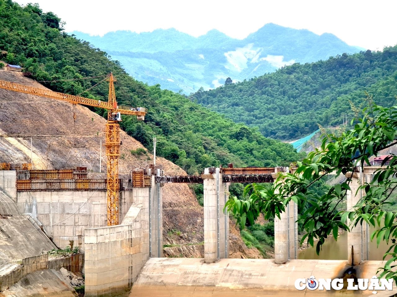 congluan-cdn.congluan.vn-files-content-2022-11-10-_treo-du-an-hon-10-nam-do-chu-dau-tu-khong-du-von-181836221.jpg