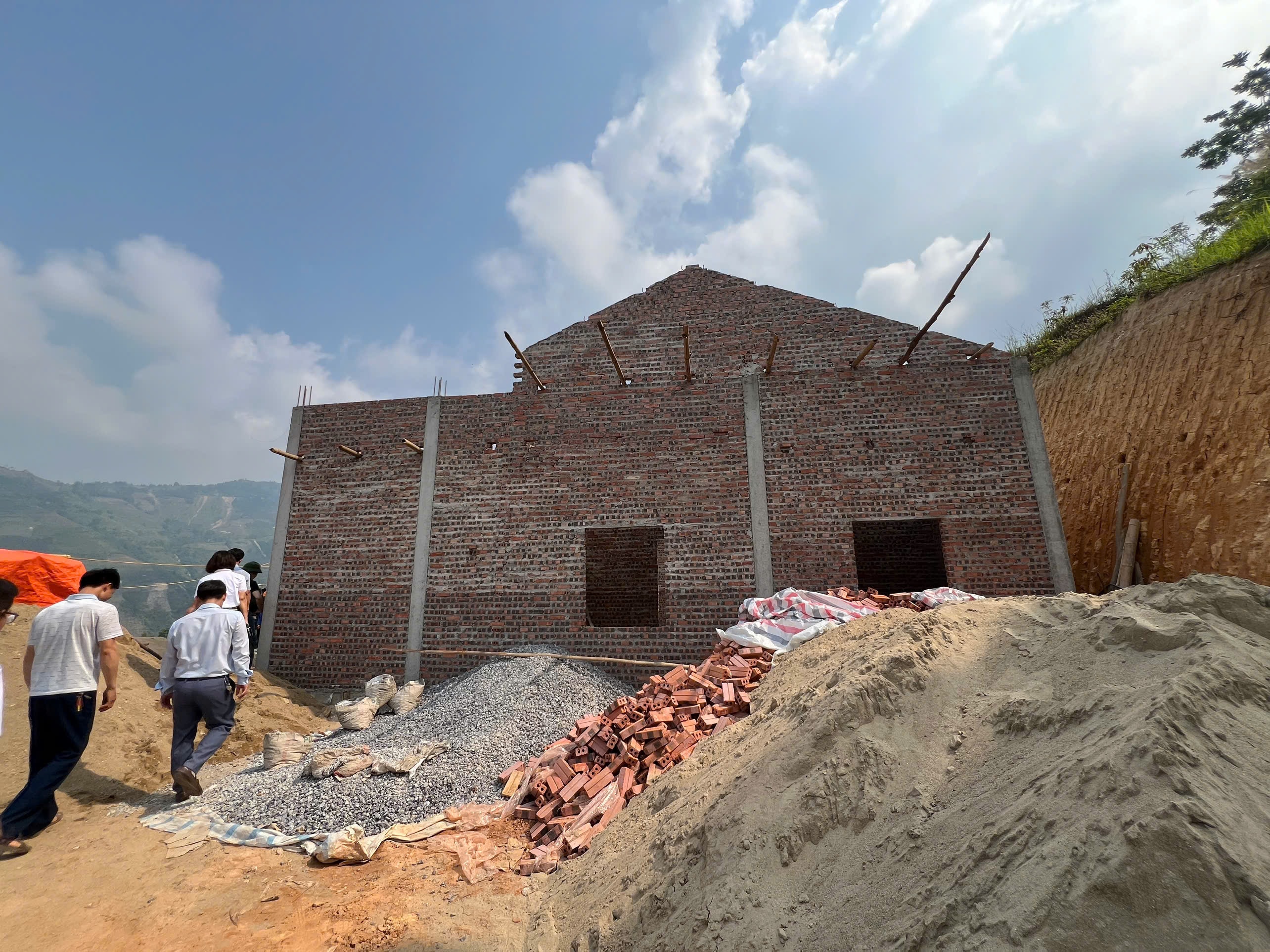 4eccc7c5f155430b1a444.jpg