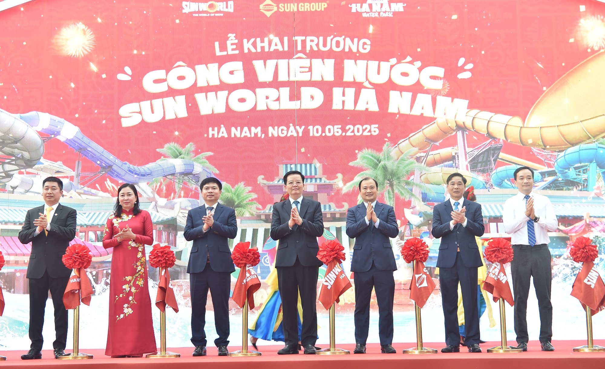 pho-thu-tuong-cat-bang-khai-truong-cong-vien-nuoc-1746874991942768147056.jpg