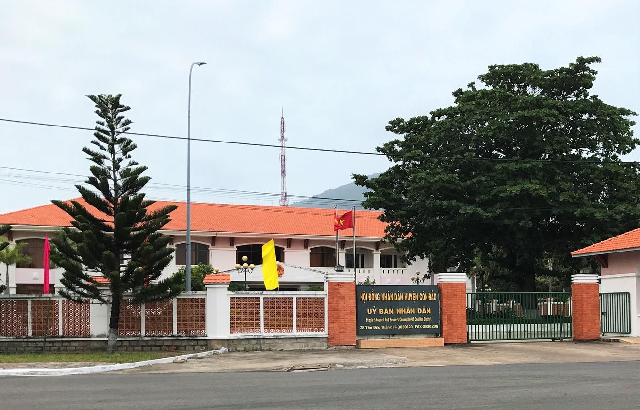 ubnd-huyen-con-dao.jpg