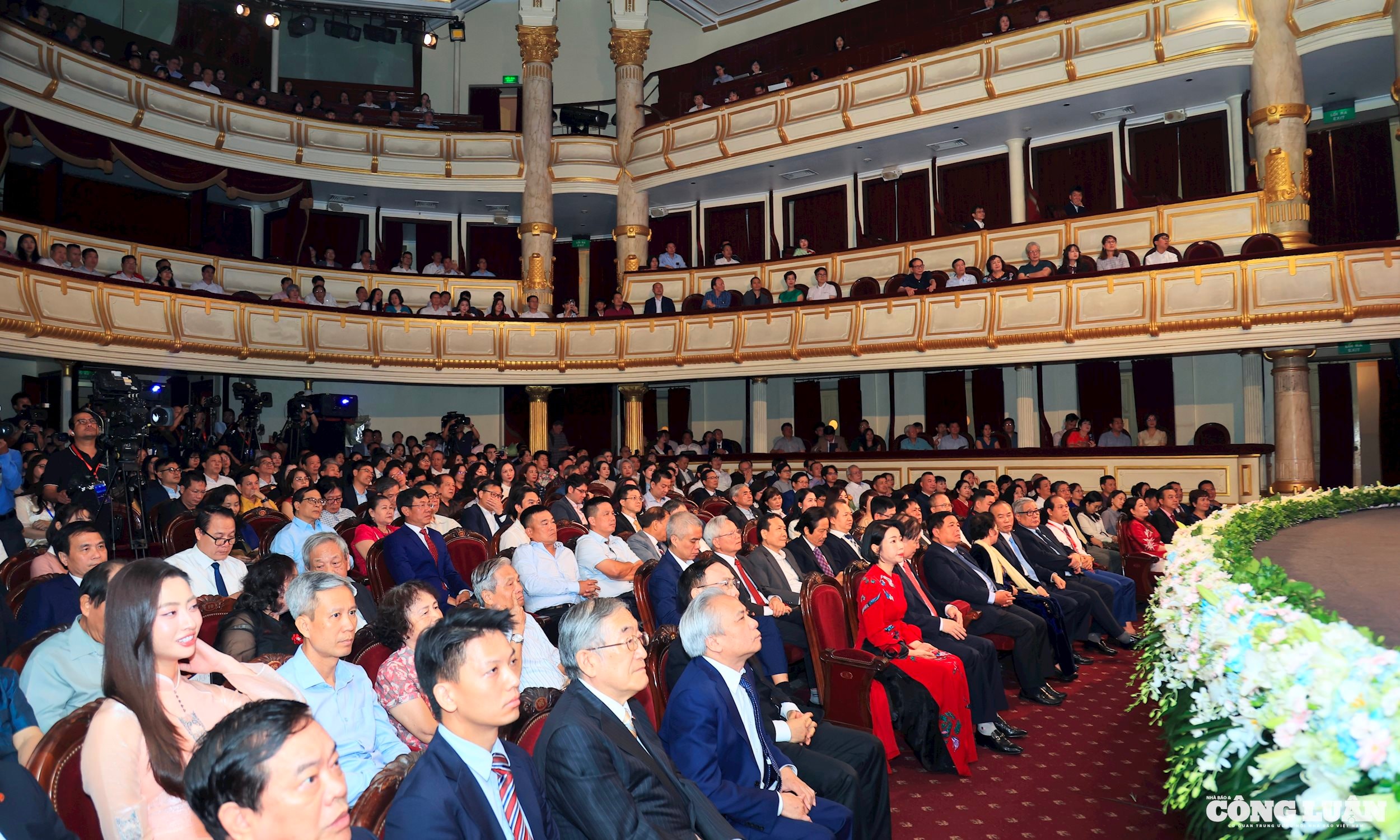 Quang cảnh lễ trao Giải thưởng Bảo Sơn 2024.