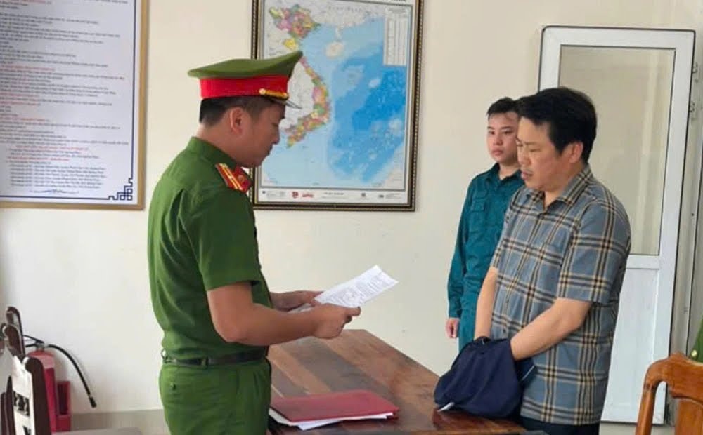bat-giam-doc-doanh-nghiep-lua-dao-tien-ti-1-4189-877.jpeg.jpeg