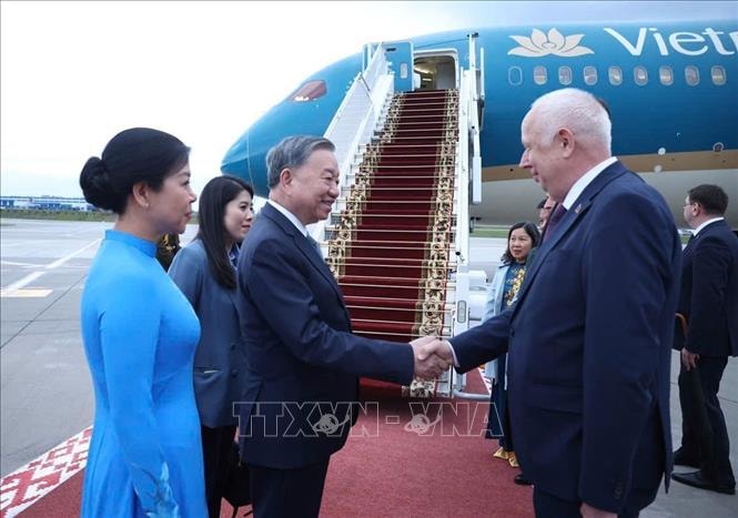 Tổng Bí thư Tô Lâm và Phu nhân kết thúc tốt đẹp chuyến thăm cấp Nhà nước Cộng hòa Belarus