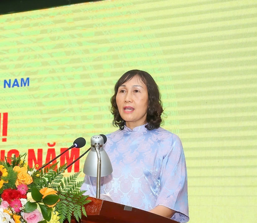 Nhà báo Tường Anh