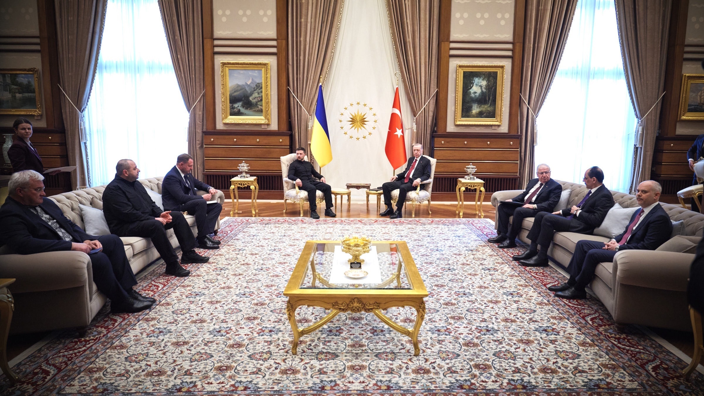 Zelenskyy Tho Nhi Kỳ