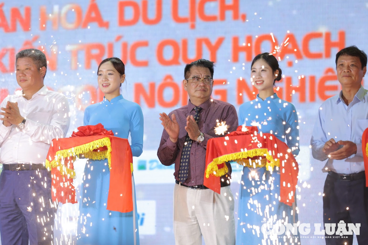 Ảnh màn hình 2025-05-17 lúc 06.09.44